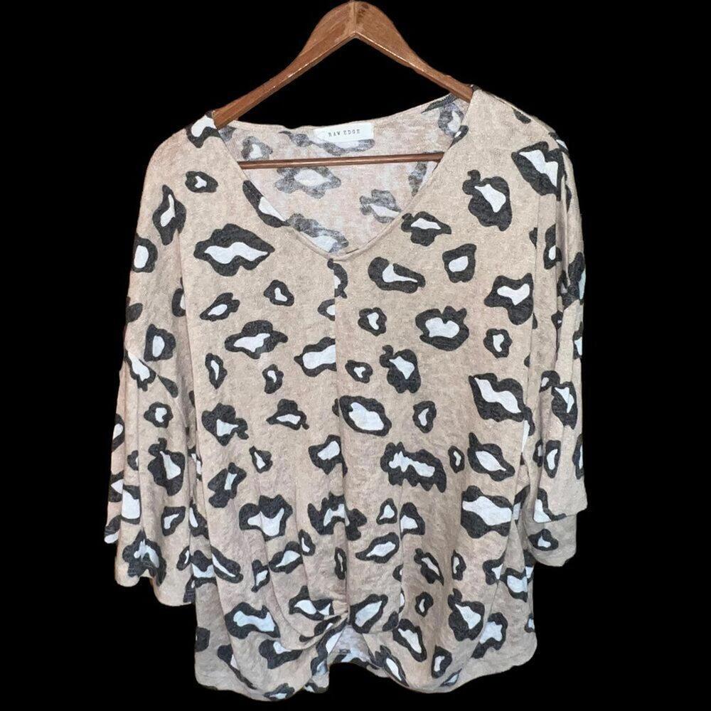 Raw Edge Cheetah Print V-Neck‎ Sweater Front Knot Medium Peach Gray White Knit